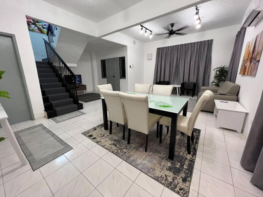 Rumah Melati By Impian Homestay Klia-Salak Tinggi-Nilai Sepang Zewnętrze zdjęcie