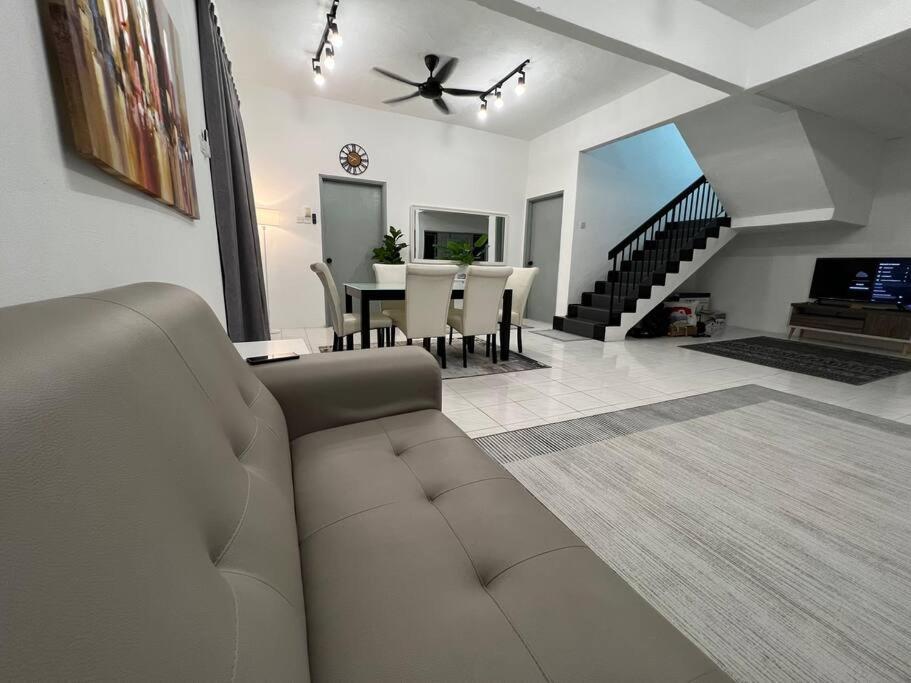 Rumah Melati By Impian Homestay Klia-Salak Tinggi-Nilai Sepang Zewnętrze zdjęcie